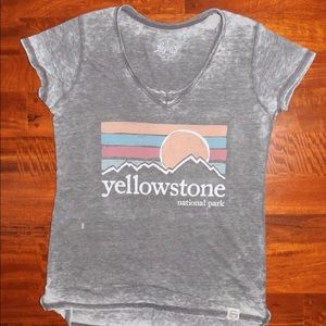 vintage gray sunrise Yellowstone park shirt